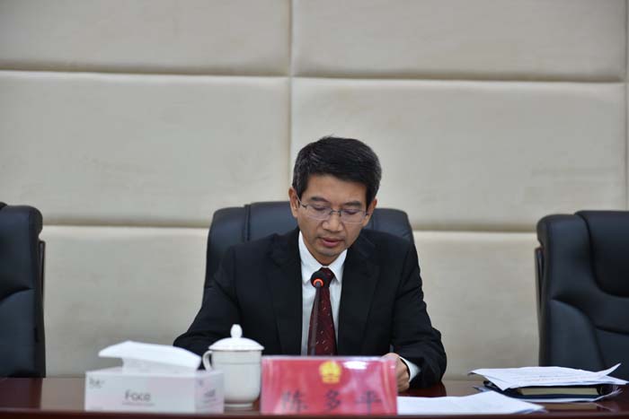 高坪区人大常委会举行第三十四次会议任命兰吉春为代理区长